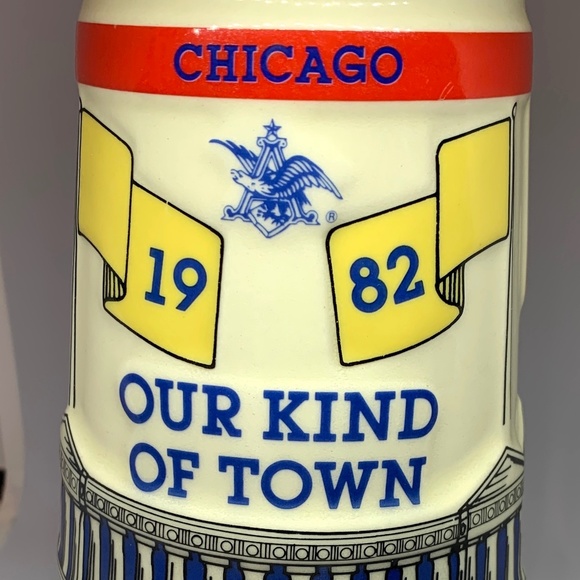 BUDWEISER 1982 VINTAGE CHICAGO BEER STEIN Excellent Condition - Picture 3 of 8